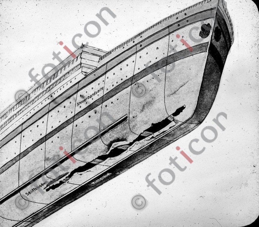 Das Leck der RMS Titanic | The leak of the RMS Titanic - Foto simon-titanic-196-064-sw.jpg | foticon.de - Bilddatenbank für Motive aus Geschichte und Kultur